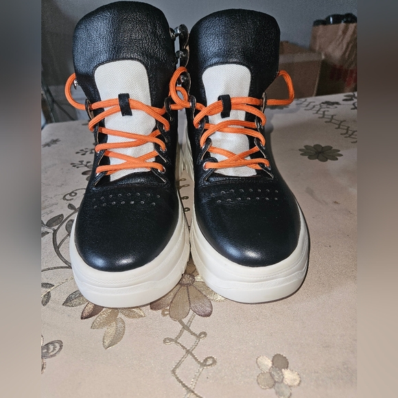 NWOB BILLIE | Lace-Up Hikers línea Paolo - Picture 3 of 7